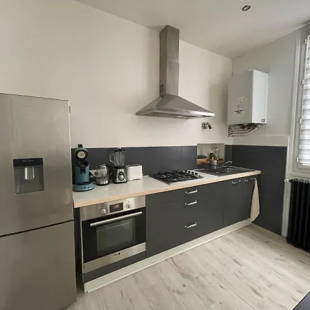 Chez Nicolas Wifi Free Parking * アングレーム