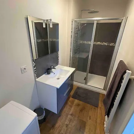 Chez Nicolas Wifi Free Parking * アングレーム