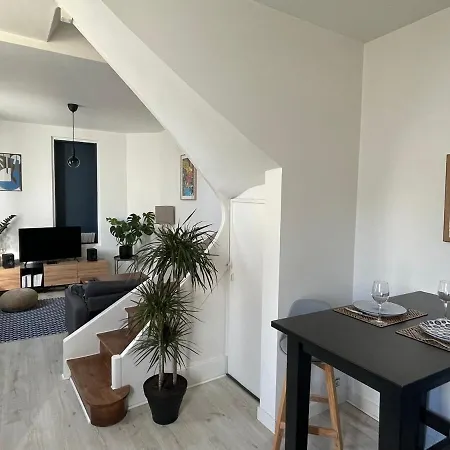 Chez Nicolas Wifi Free Parking アングレーム